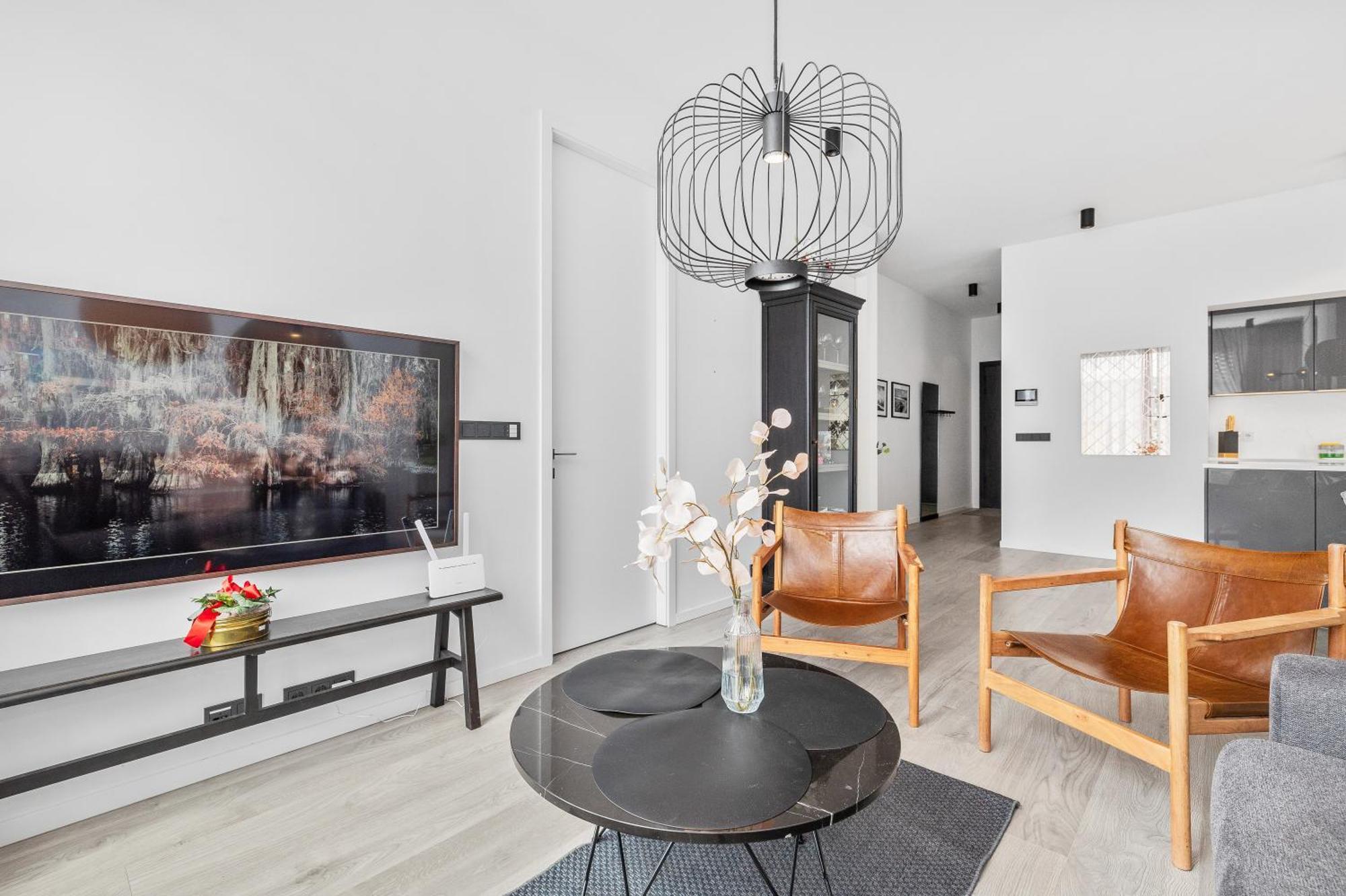 Vibrant Hafnatorg I Spacious Property With Expansive Garage 雷克雅維克 外观 照片