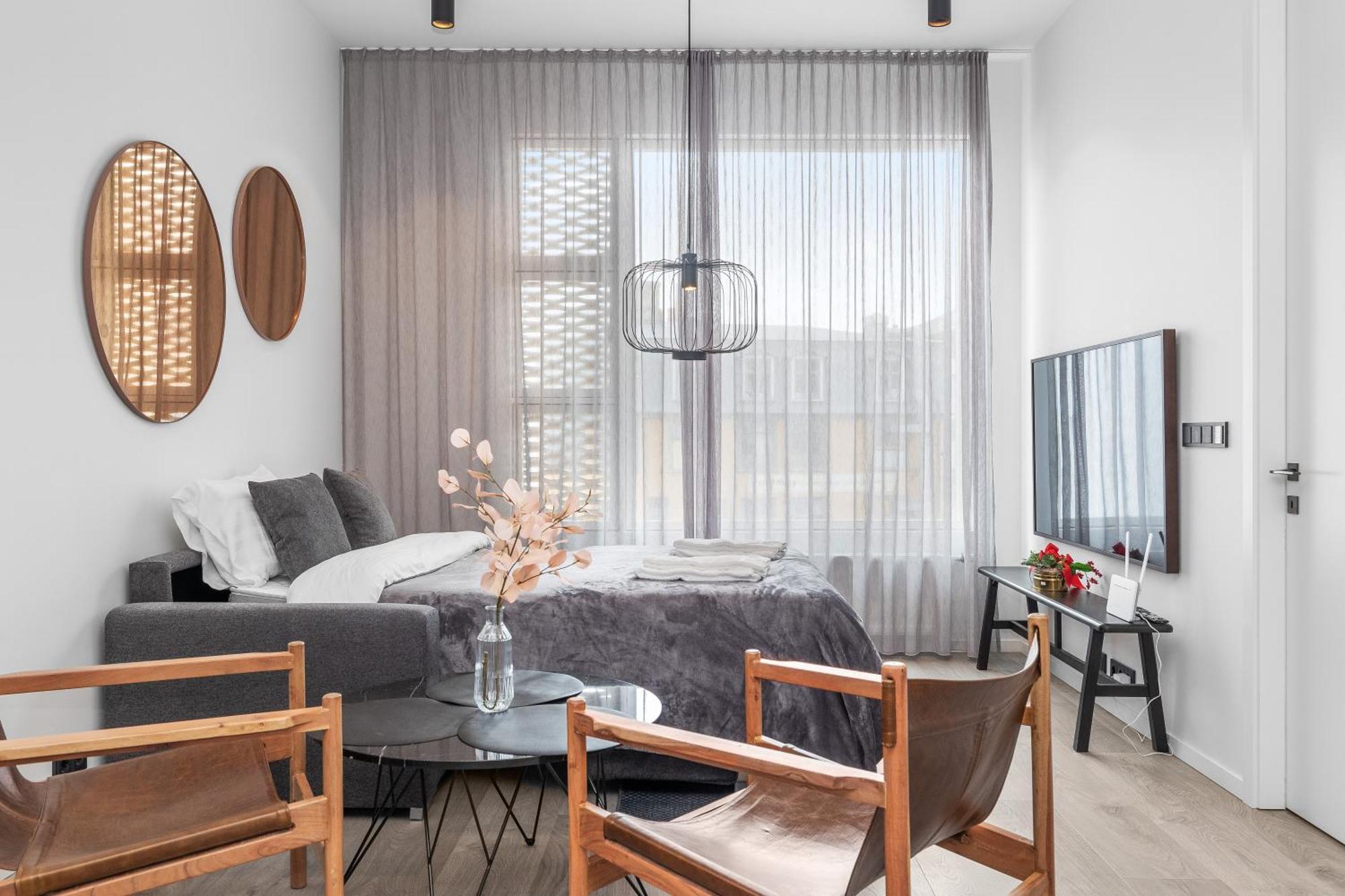 Vibrant Hafnatorg I Spacious Property With Expansive Garage 雷克雅維克 外观 照片