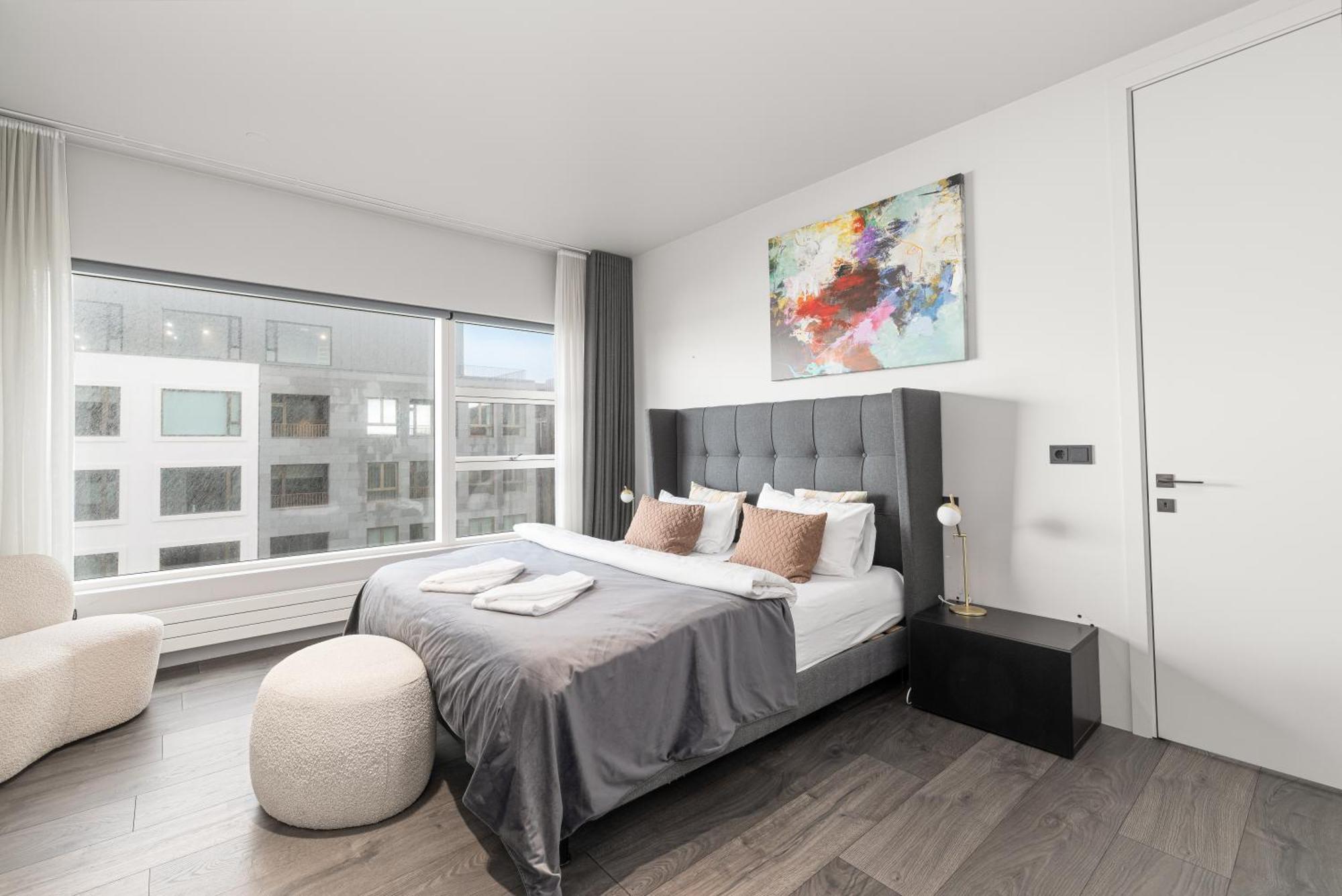 Vibrant Hafnatorg I Spacious Property With Expansive Garage 雷克雅維克 外观 照片